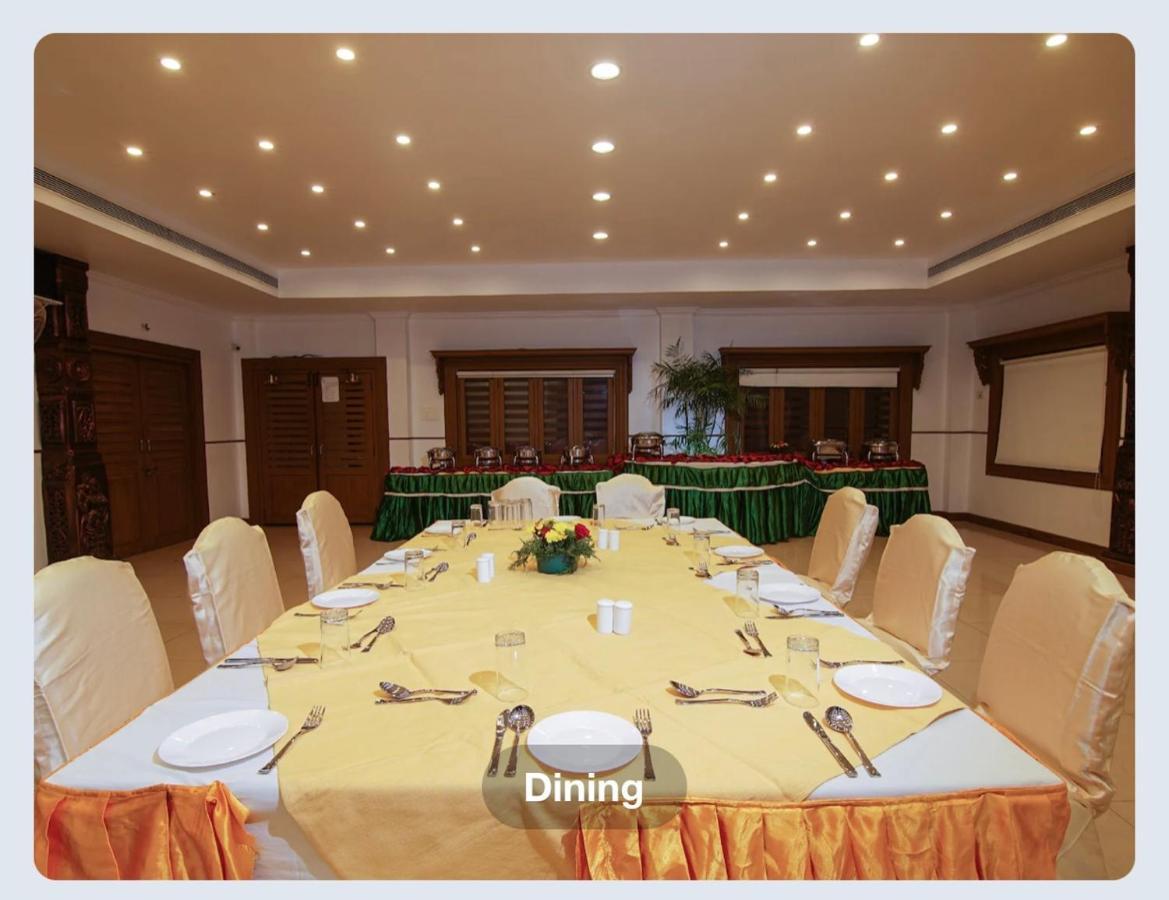 Hotel Sasthapuri Kozhikode Buitenkant foto
