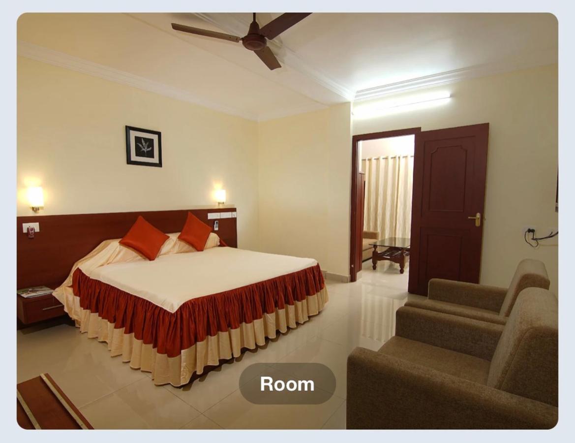 Hotel Sasthapuri Kozhikode Buitenkant foto