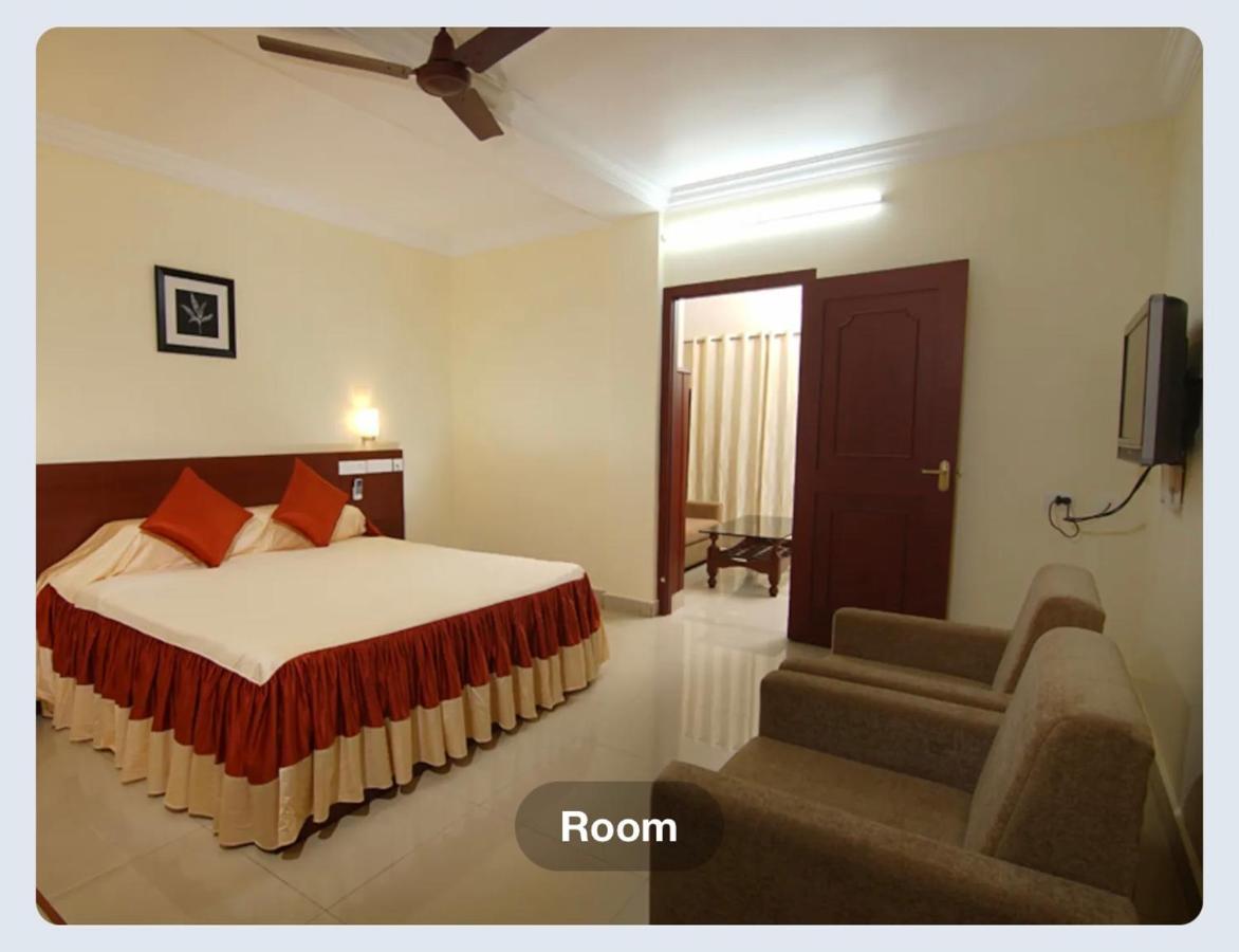 Hotel Sasthapuri Kozhikode Buitenkant foto